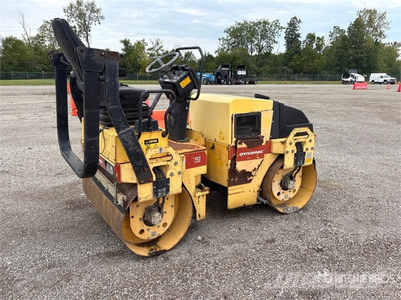 Dynapac CC122 Double Drum Roller Dvojni valjarji