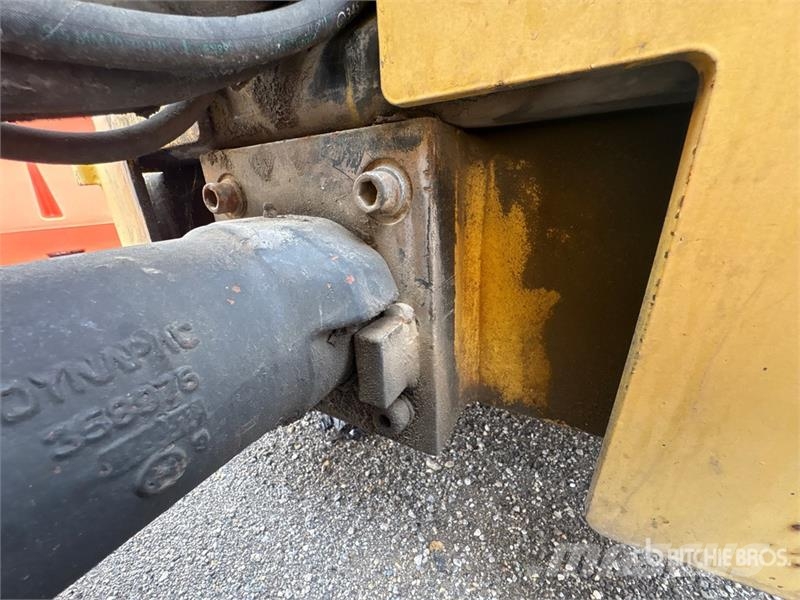 Dynapac CC122 Double Drum Roller Dvojni valjarji