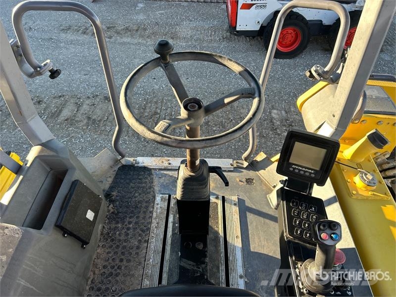 Dynapac CC6200 Double Drum Roller Rolos compactadores de tambor duplo