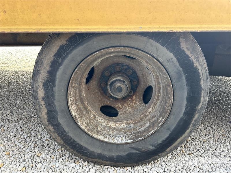 Dynaweld 24 ft T/A Equipment Trailer Autotreilerid