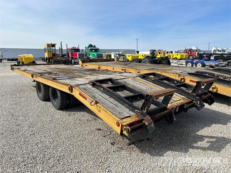 Dynaweld 24 ft T/A Equipment Trailer Autotreilerid