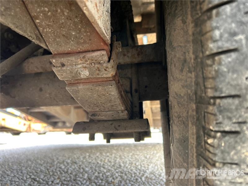 Dynaweld 24 ft T/A Equipment Trailer Autotreilerid