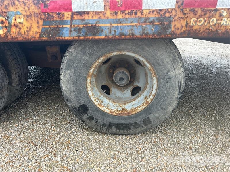 Eager Beaver 25 ft T/A Equipment Trailer 車輛運輸拖車