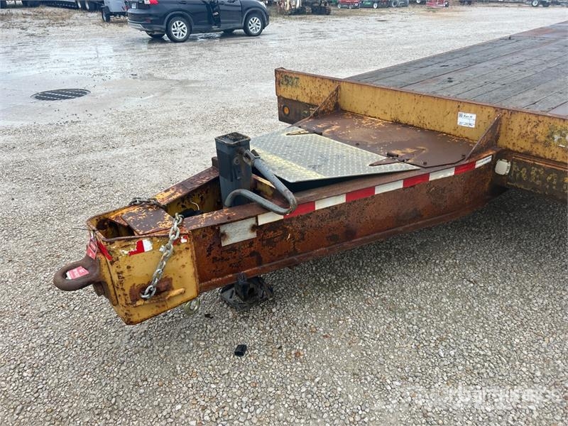 Eager Beaver 25 ft T/A Equipment Trailer 車輛運輸拖車