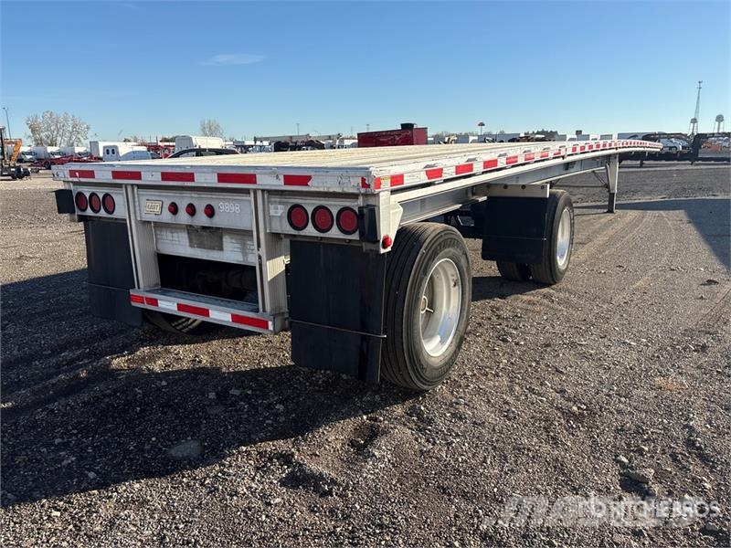 East Mfg 48 ft T/A Flatbed Trailer Прицепы-платформы/боковая разгрузка