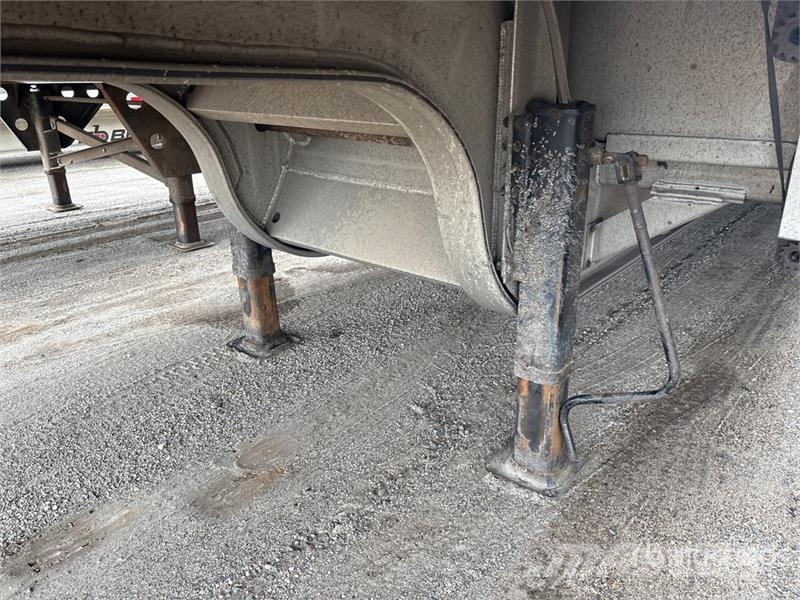 East Mfg 48 ft T/A Step Deck Curtain Side Trailer Curtainsider trailers
