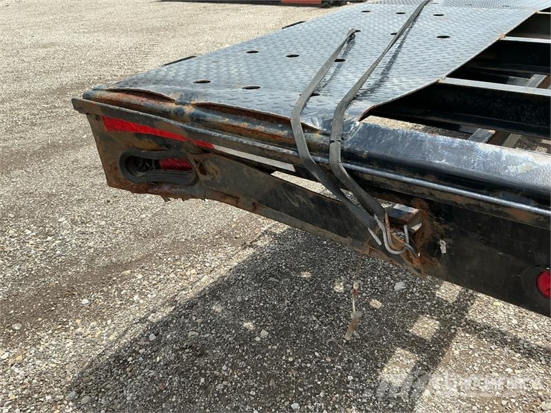 East Mfg Texas 44 ft Tri/A Gooseneck Equipment Trailer Reboques de transporte Auto