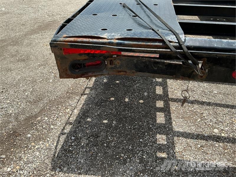 East Mfg Texas 44 ft Tri/A Gooseneck Equipment Trailer Reboques de transporte Auto