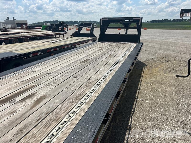 East Mfg Texas Trailers 40 ft T/A Gooseneck Equipment Trail مقطورات مركبات نقل