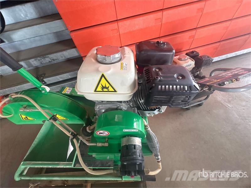 Edco BB14G Brick Cutter Žage za kamen in beton