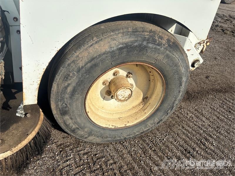 Elgin Pelican SE Sweeper Truck Caminhões varredoras