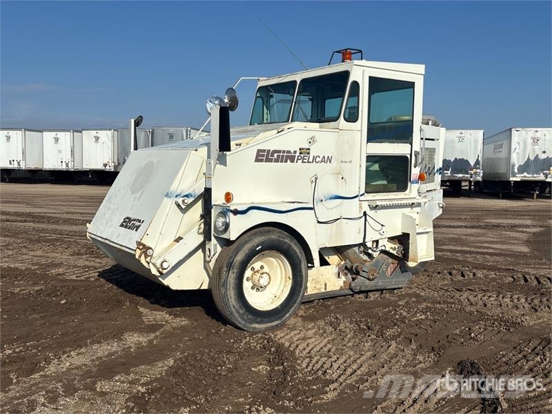 Elgin Pelican SE Sweeper Truck Caminhões varredoras