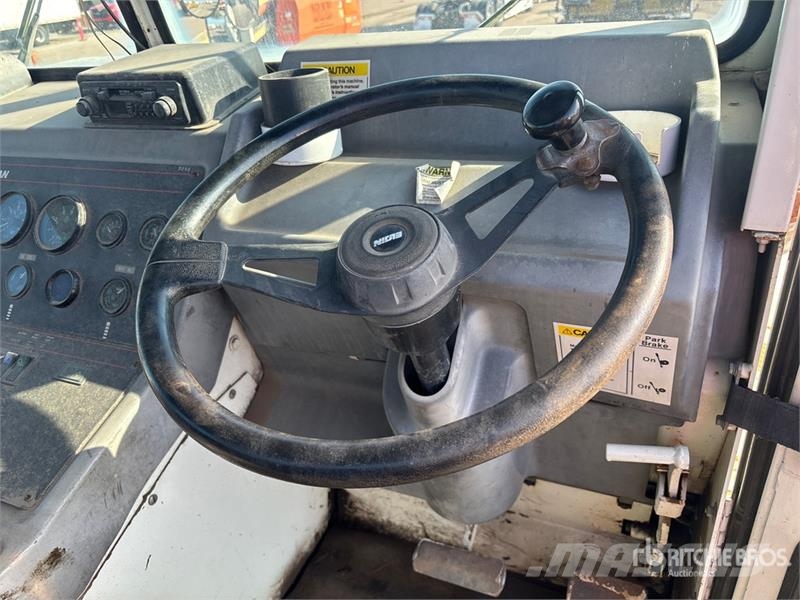 Elgin Pelican SE Sweeper Truck Caminhões varredoras