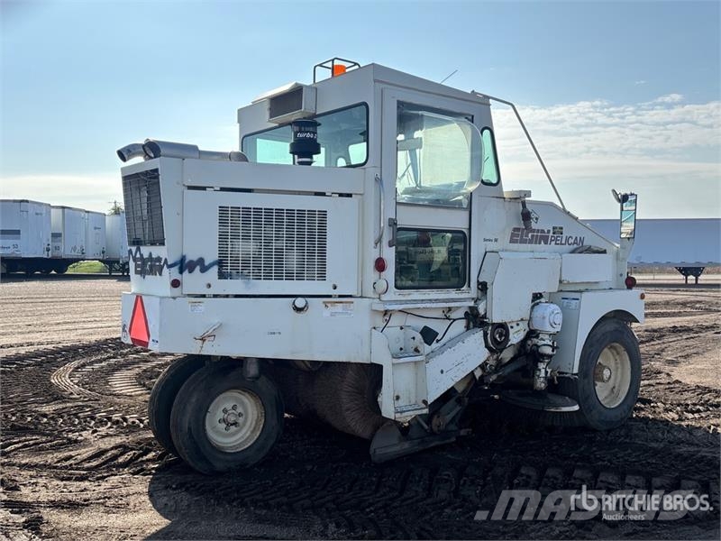 Elgin Pelican SE Sweeper Truck Caminhões varredoras