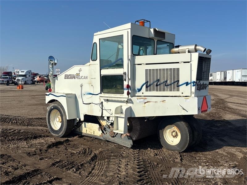 Elgin Pelican SE Sweeper Truck Caminhões varredoras