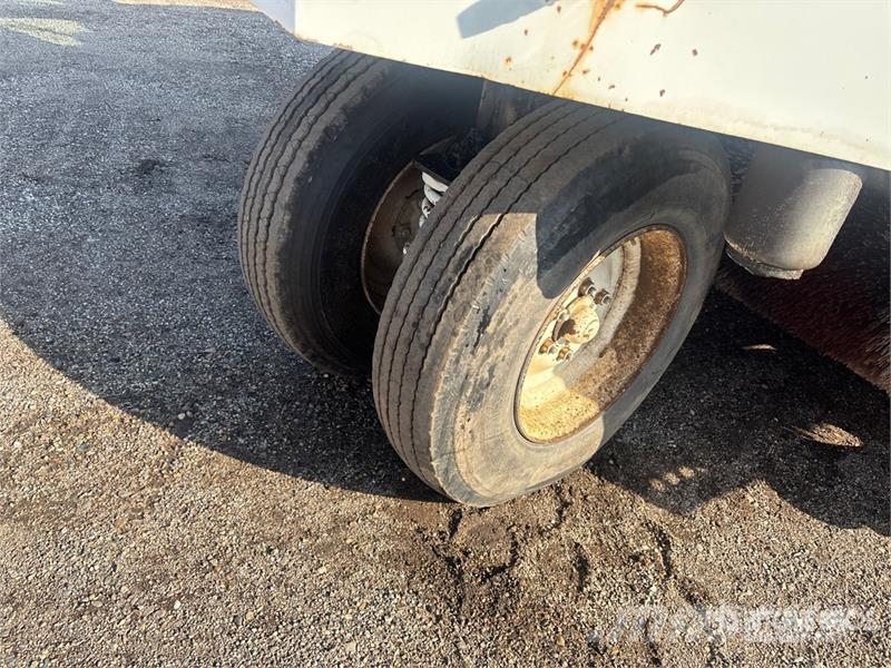 Elgin Pelican SE Sweeper Truck Caminhões varredoras