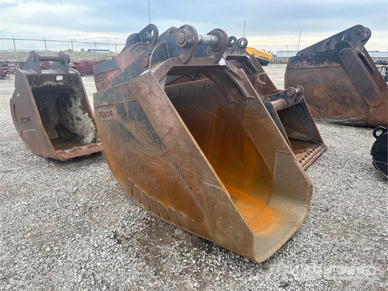 Empire 48 in Cleanup Excavator Bucket Pistoane
