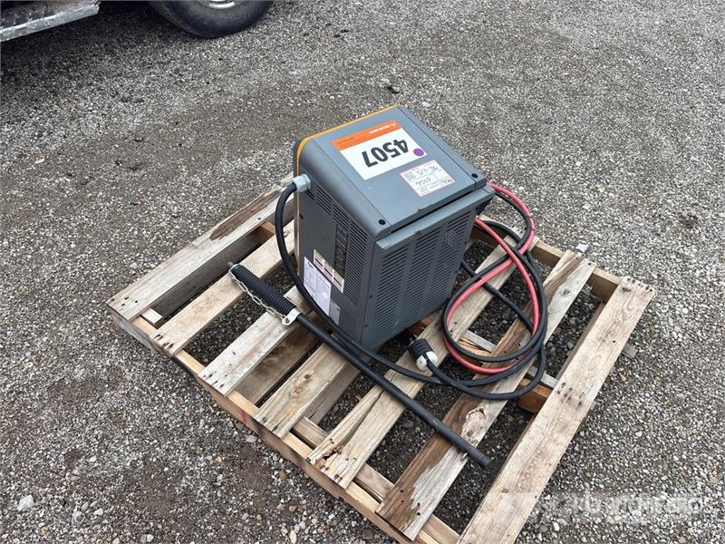 EnerSys EI3-HL-4Y Battery Charger Ladegeräte