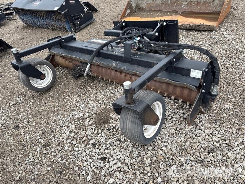 Erskine 901382 96 in Skid Steer Power Rake 耙與翻草機