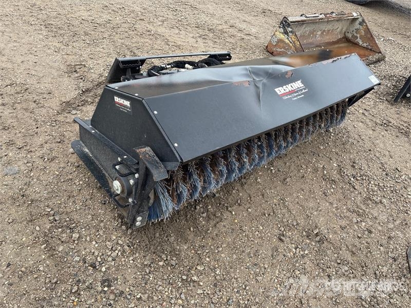Erskine 901530 84 in Skid Steer Broom Escovas
