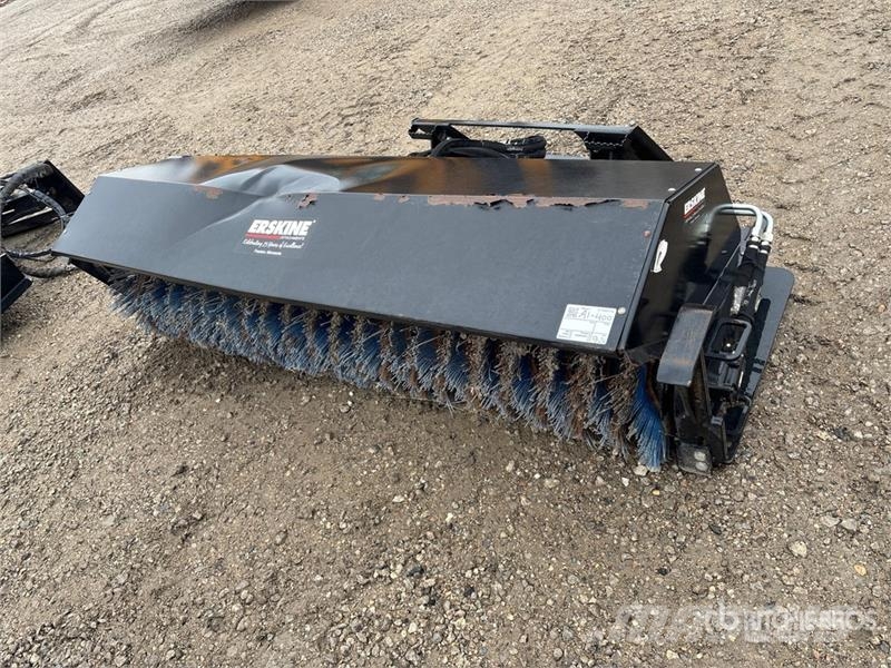 Erskine 901530 84 in Skid Steer Broom Escovas