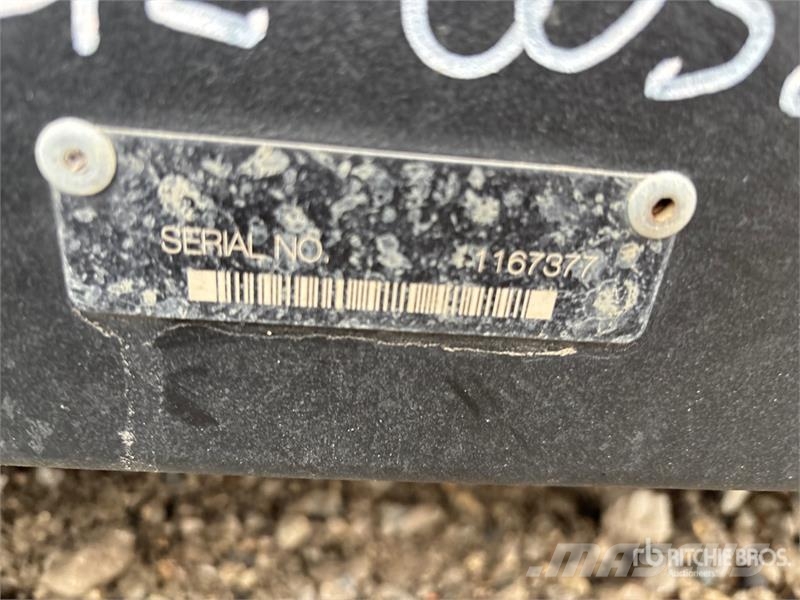 Erskine 901530 86 in Skid Steer Broom Balayeuse / Autolaveuse