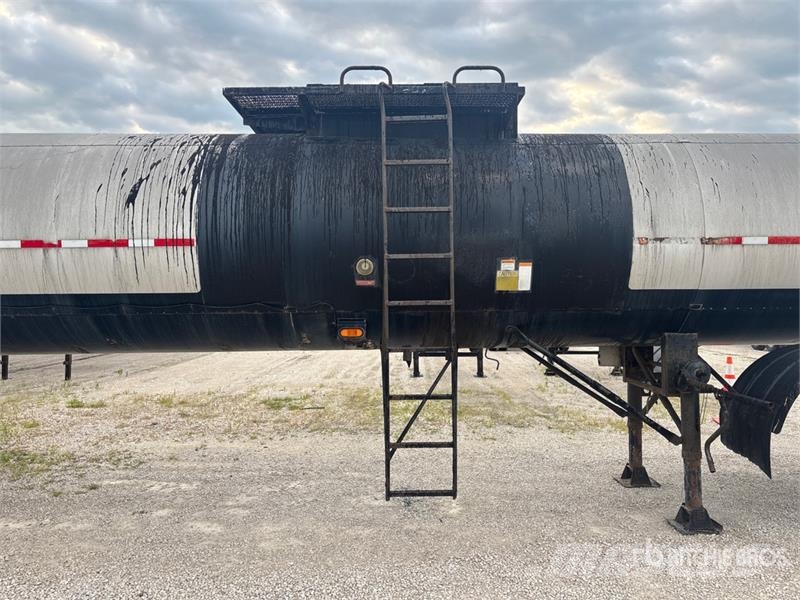 Etnyre 6750 gal T/A Tanker Trailer مقطورات ذات صهاريج