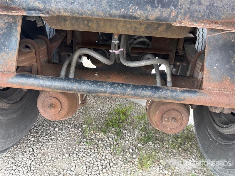 Etnyre 6750 gal T/A Tanker Trailer مقطورات ذات صهاريج