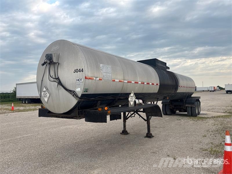 Etnyre 6750 gal T/A Tanker Trailer مقطورات ذات صهاريج