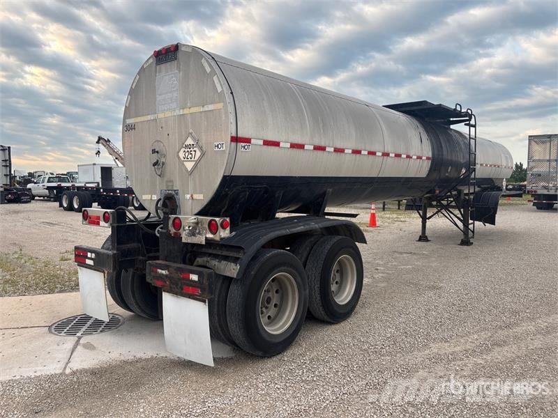 Etnyre 6750 gal T/A Tanker Trailer مقطورات ذات صهاريج