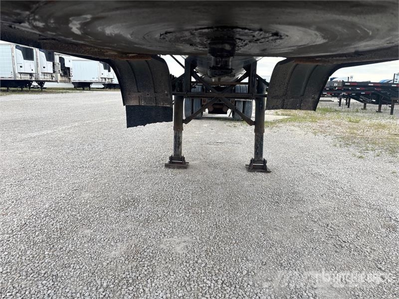 Etnyre 6750 gal T/A Tanker Trailer مقطورات ذات صهاريج