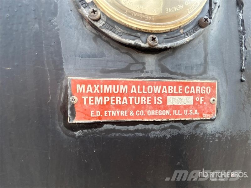 Etnyre 6750 gal T/A Tanker Trailer مقطورات ذات صهاريج