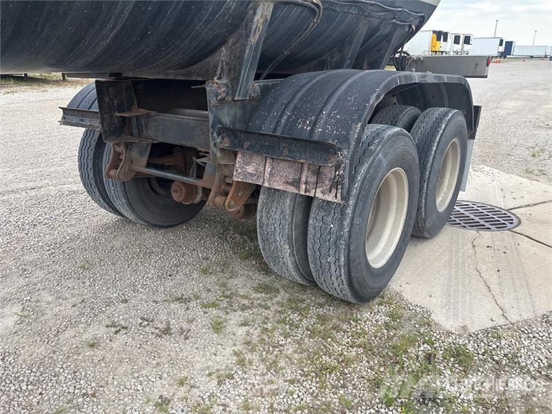 Etnyre 6750 gal T/A Tanker Trailer مقطورات ذات صهاريج