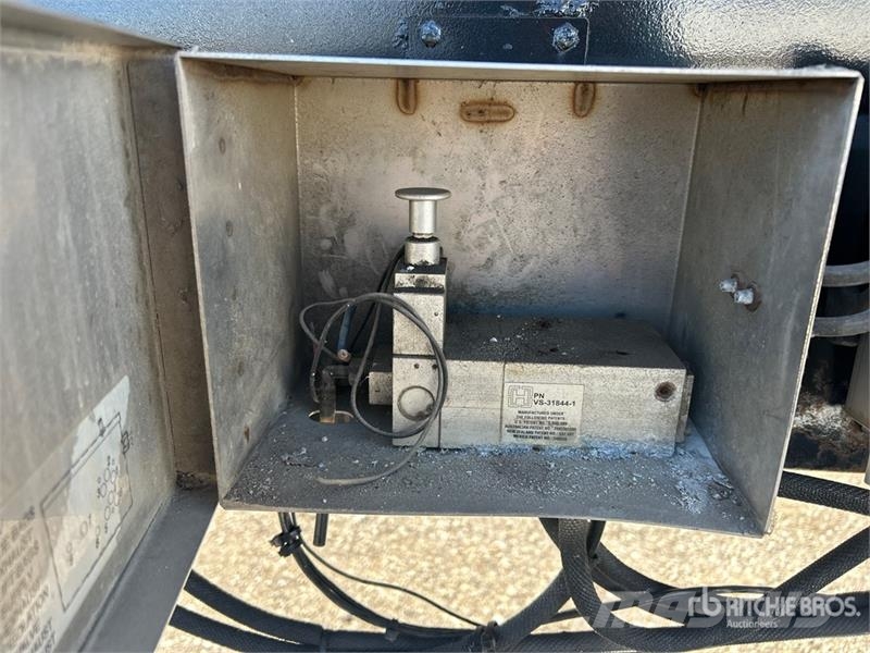 Etnyre LB-240 Полуприцепы с подвижным полом