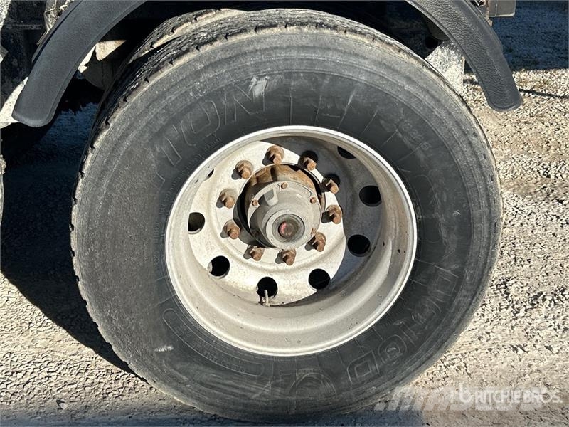 Etnyre LBW-232 32 ft T/A Live Bottom Trailer Tovorne pohodne polprikolice
