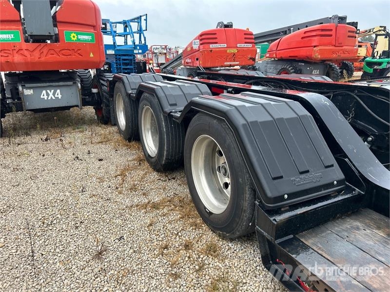 Etnyre RTN55TD3 Tri/A Removable Gooseneck Lowboy Trailer 低架裝載車