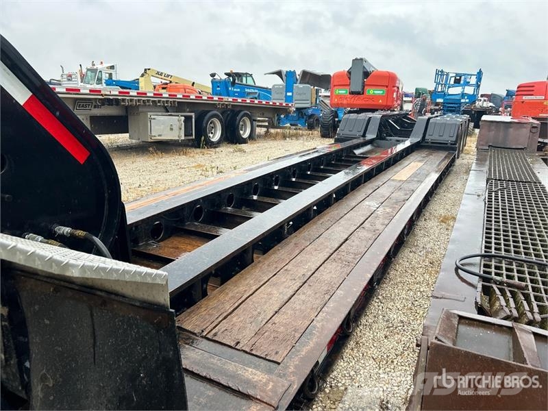 Etnyre RTN55TD3 Tri/A Removable Gooseneck Lowboy Trailer 低架裝載車
