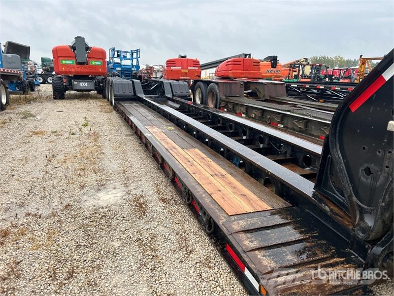 Etnyre RTN55TD3 Tri/A Removable Gooseneck Lowboy Trailer 低架裝載車