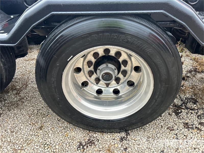 Etnyre RTN55TD3 Tri/A Removable Gooseneck Lowboy Trailer 低架裝載車
