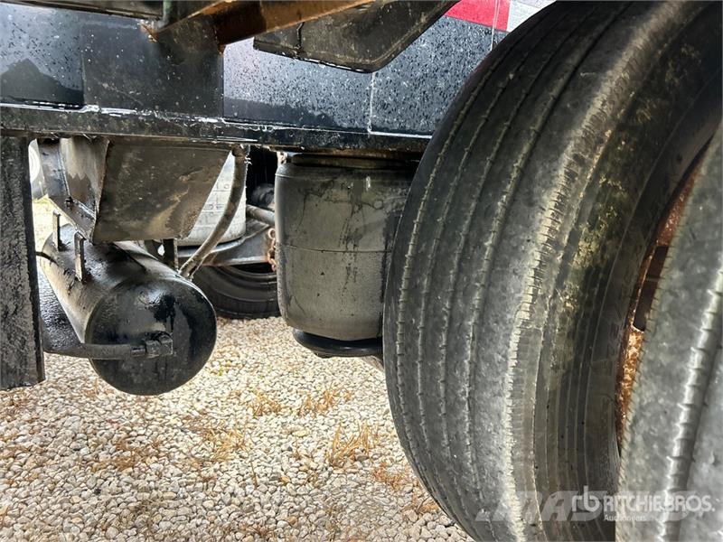 Etnyre RTN55TD3 Tri/A Removable Gooseneck Lowboy Trailer 低架裝載車