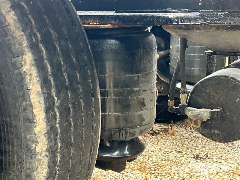Etnyre RTN55TD3 Tri/A Removable Gooseneck Lowboy Trailer 低架裝載車