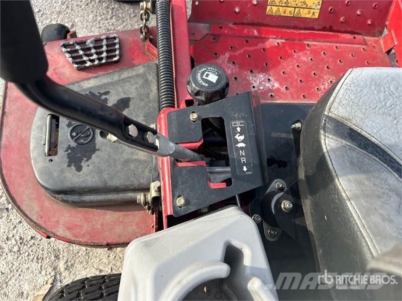 Exmark Lazer Z S-Series Ride-On Lawn Mower Samojízdné sekačky