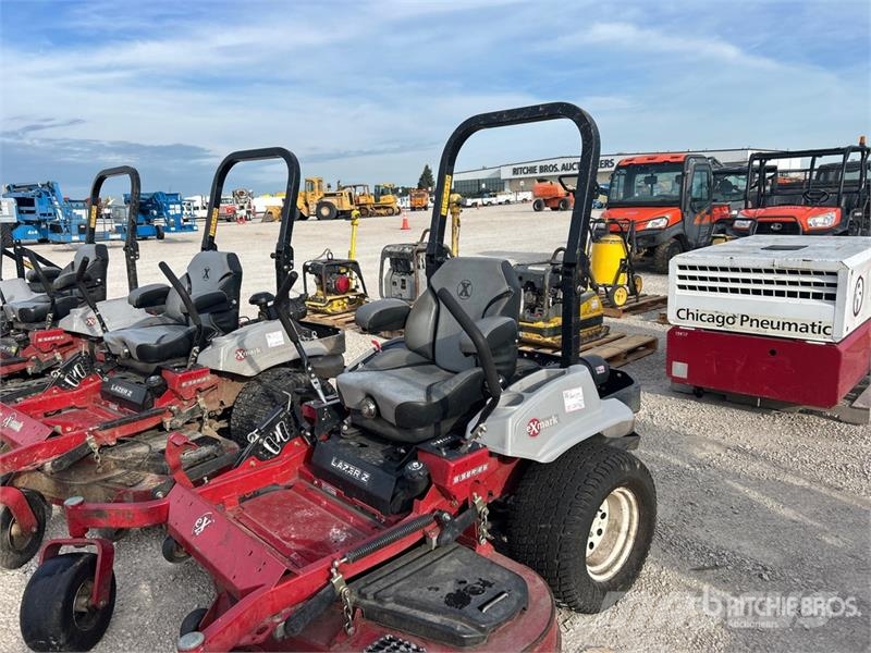 Exmark Lazer Z S-Series Ride-On Lawn Mower Samojízdné sekačky