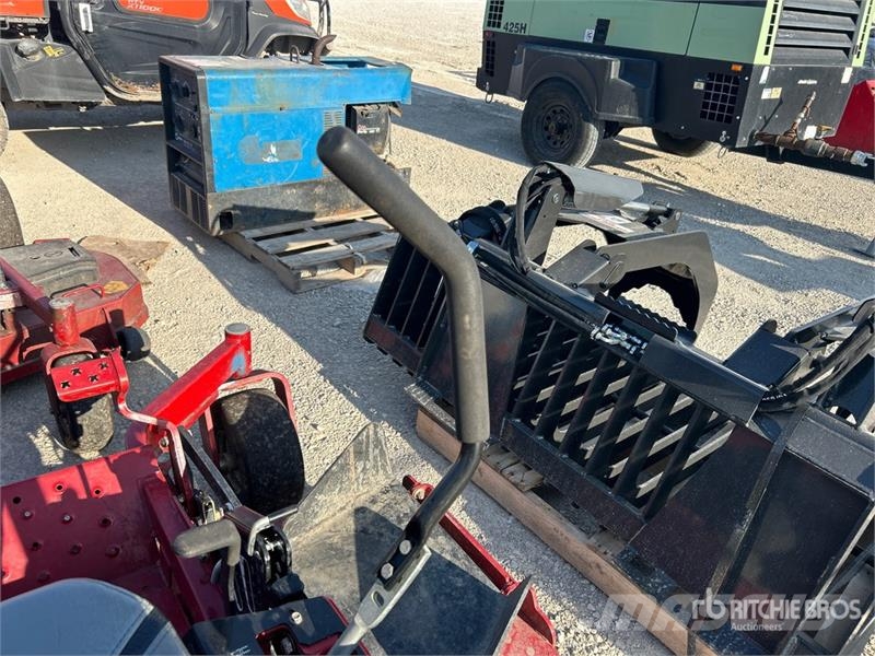 Exmark Lazer Z S-Series 4x2 Ride-On 72 in Lawn Mower Riding mowers