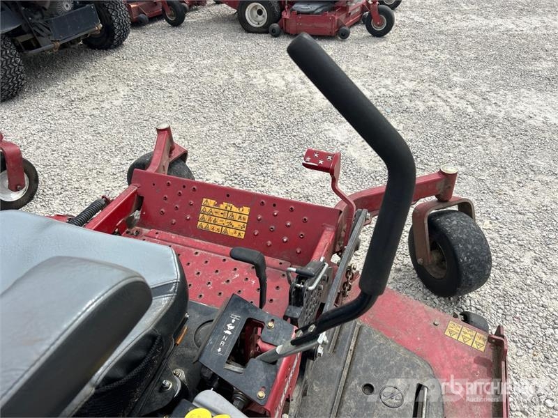 Exmark Lazer Z S-Series 4x2 Ride-On Lawn Mower ركوب الحشائش