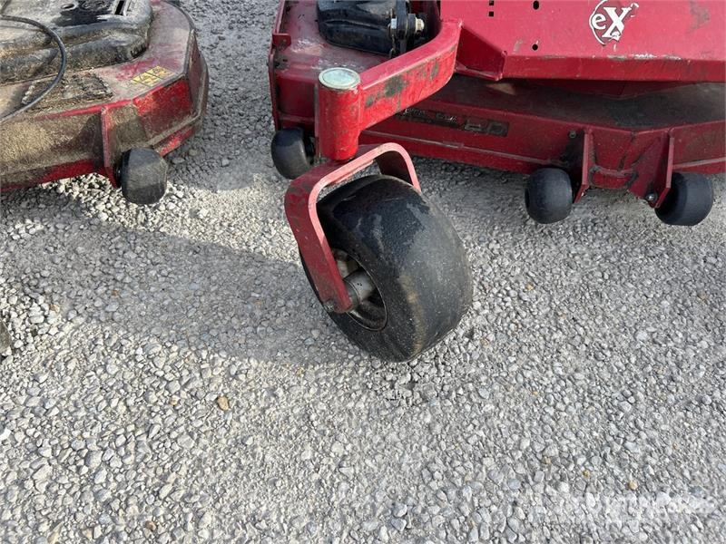Exmark Lazer Z S-Series Ride-On Lawn Mower Samojízdné sekačky