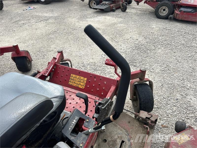 Exmark Lazer Z S-Series 4x2 Ride-On Lawn Mower Samojízdné sekačky