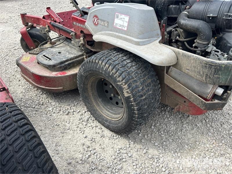 Exmark Lazer Z S-Series 4x2 Ride-On Lawn Mower Samojízdné sekačky