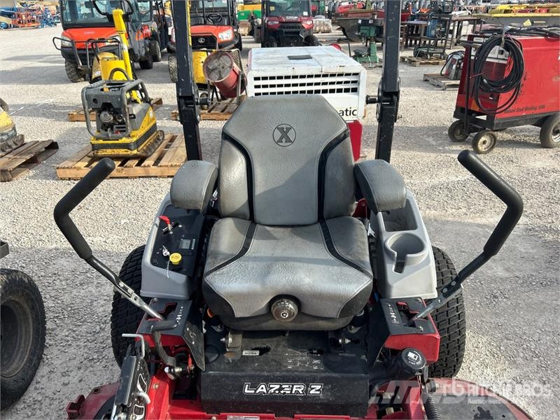 Exmark Lazer Z S-Series Ride-On Lawn Mower Samojízdné sekačky