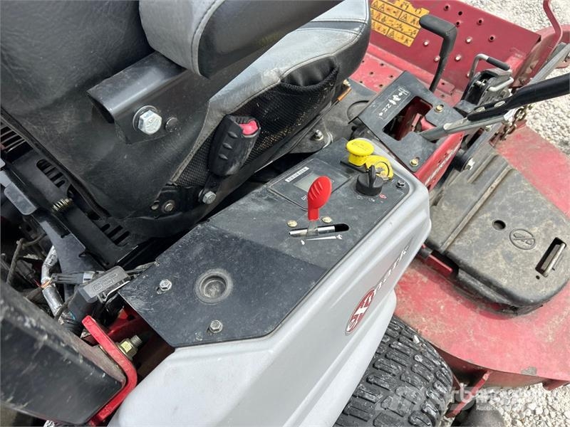 Exmark Lazer Z S-Series 4x2 Ride-On Lawn Mower ركوب الحشائش